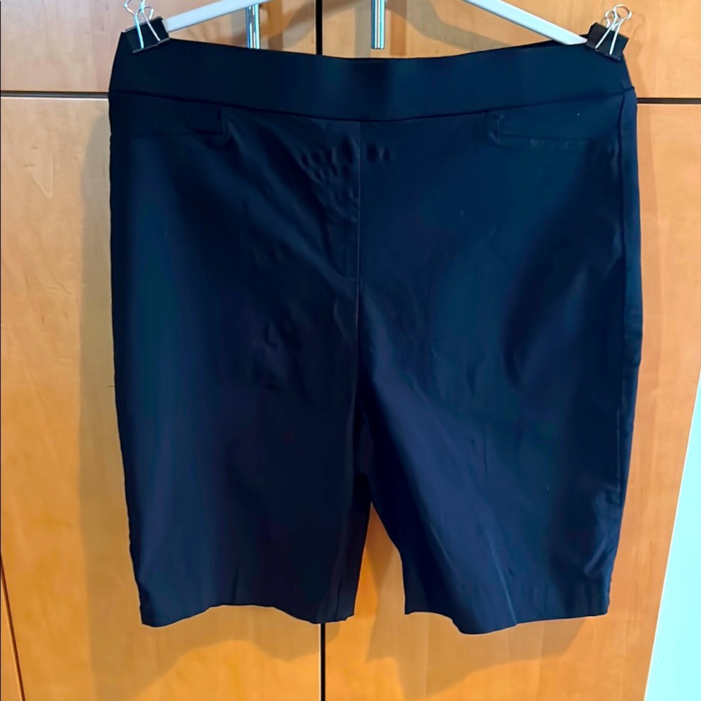NWOT DKNY Black  Pull on Bermuda Shorts